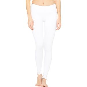 ALO Yoga | Airbrush Legging - White - Small